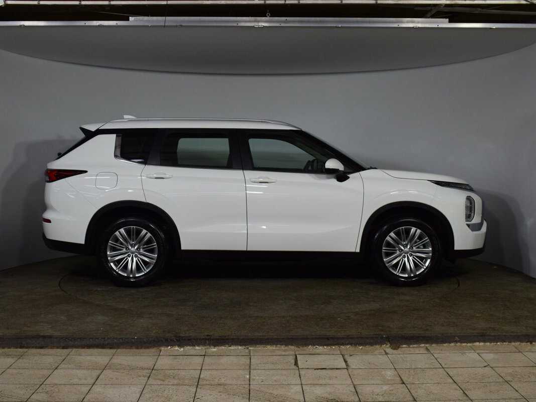 Mitsubishi Outlander, 2022 Фото №4