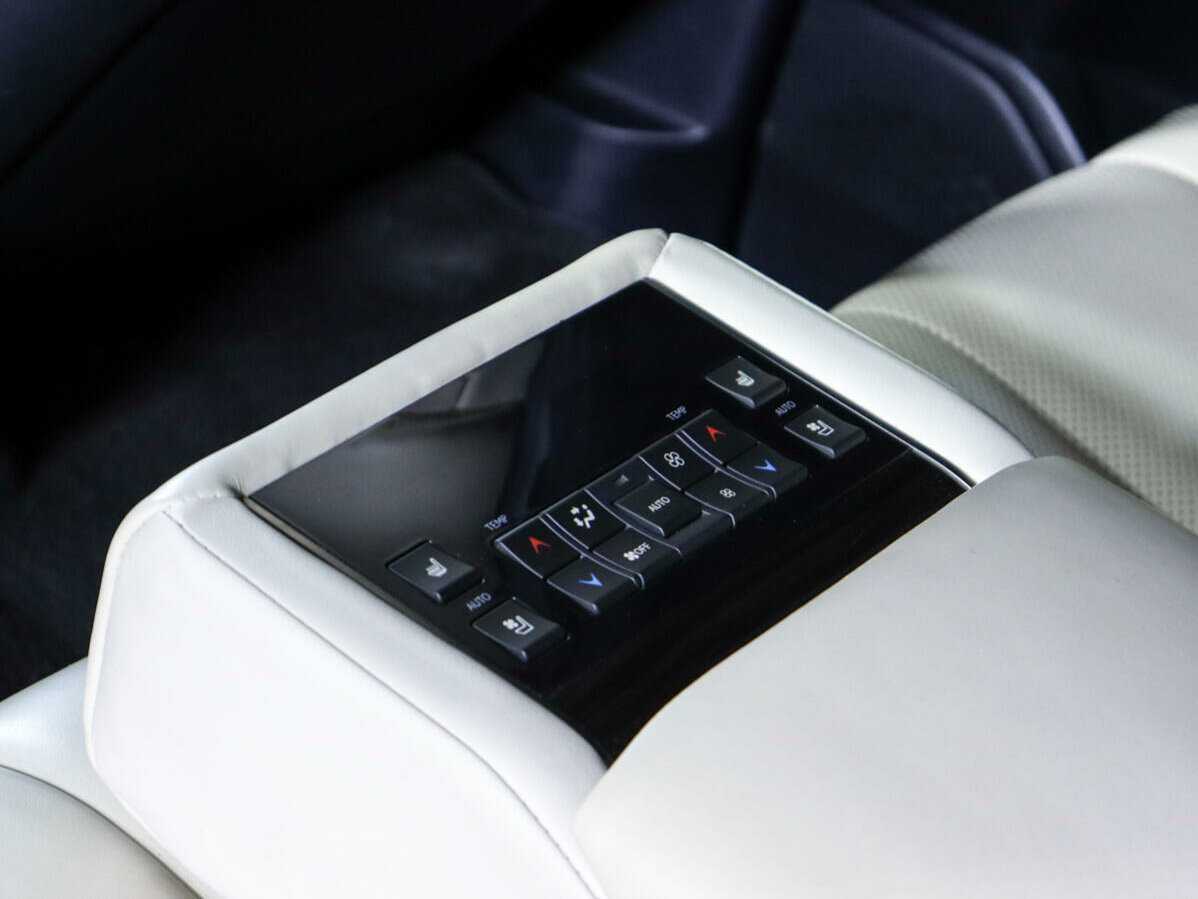 Lexus LX 570, 2015 Фото №12