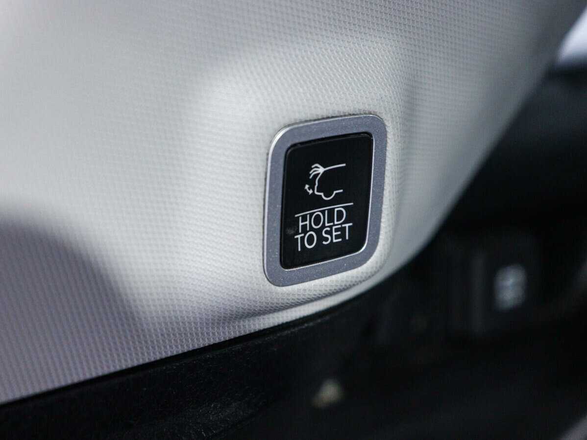 Jeep Grand Cherokee, 2022 Фото №16