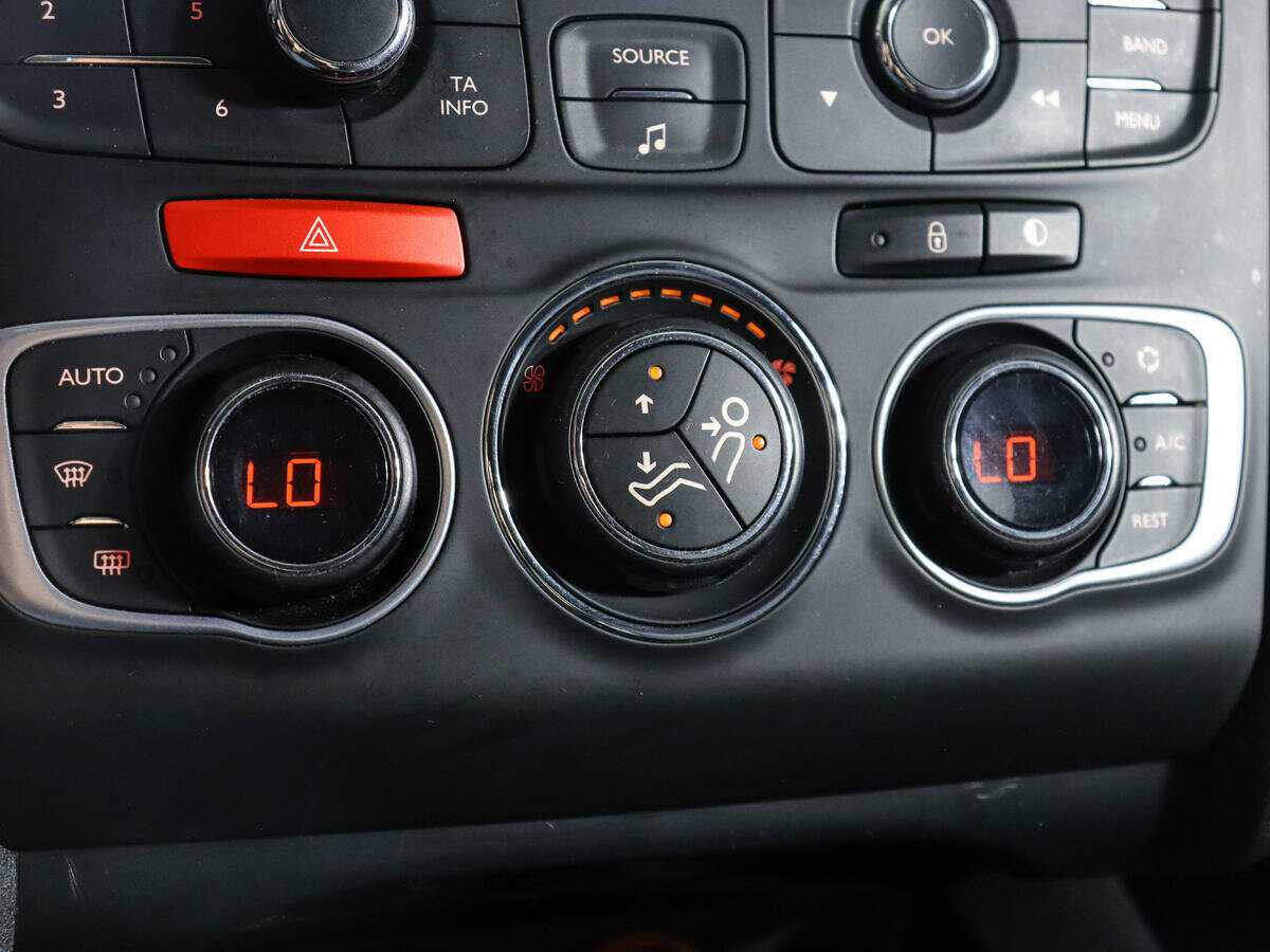 Citroen C4, 2011 Фото №15