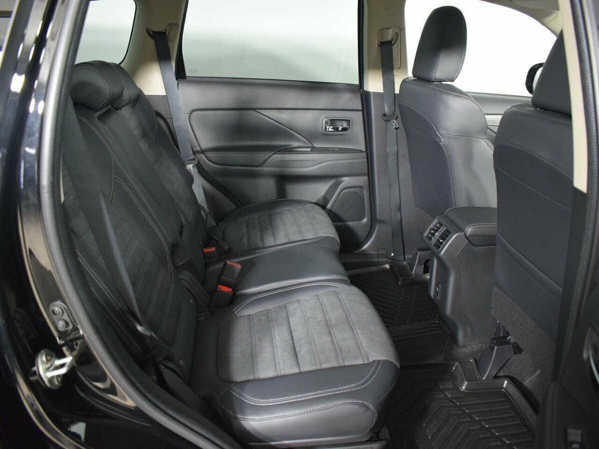 Mitsubishi Outlander, 2022 Фото №9