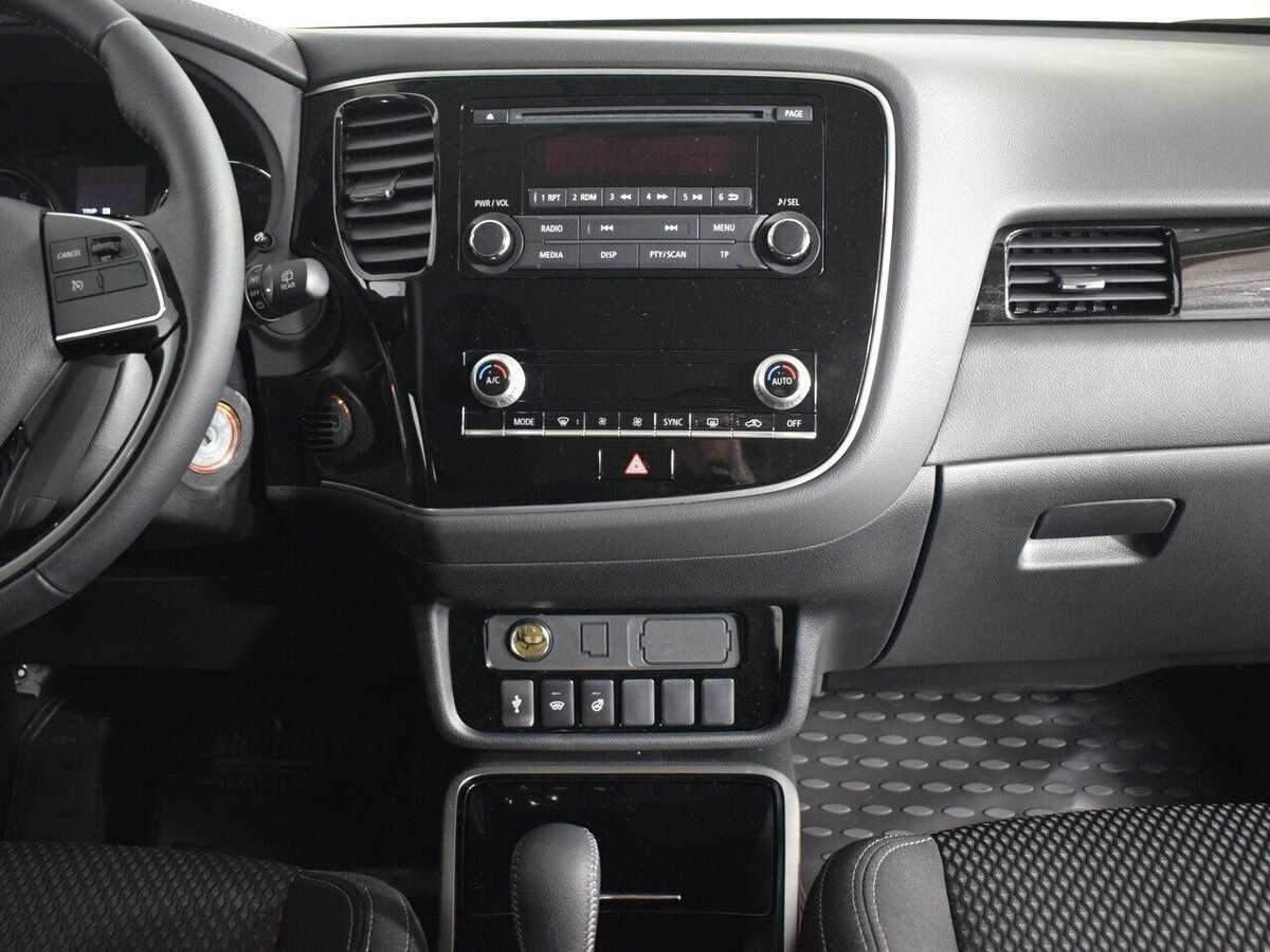 Mitsubishi Outlander, 2022 Фото №7