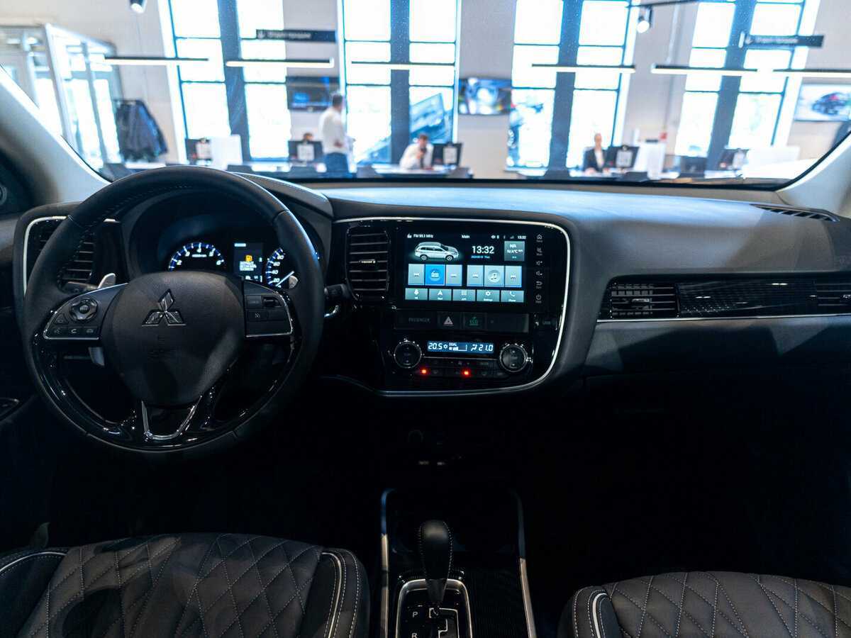Mitsubishi Outlander, 2022 Фото №11