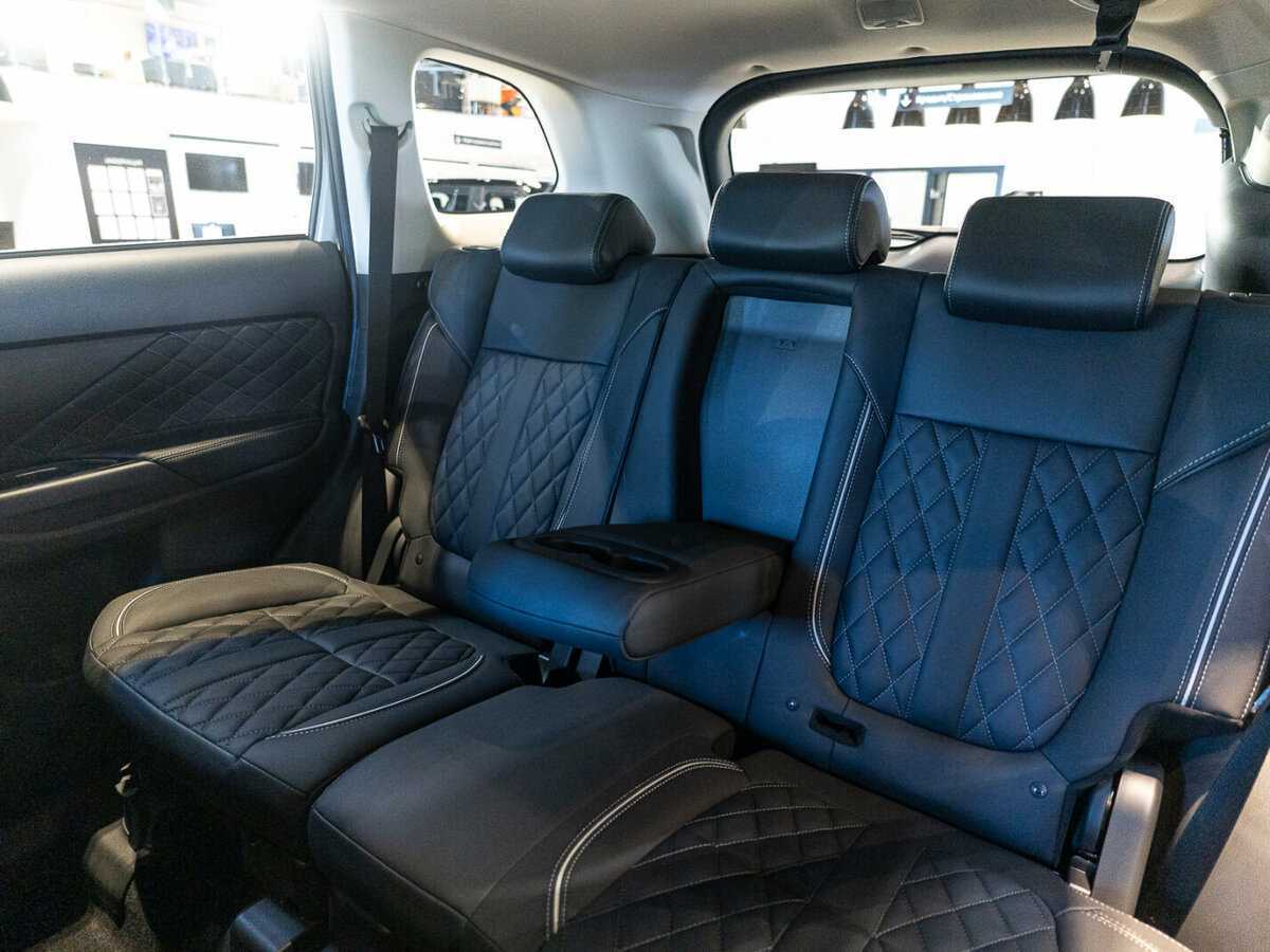 Mitsubishi Outlander, 2022 Фото №14