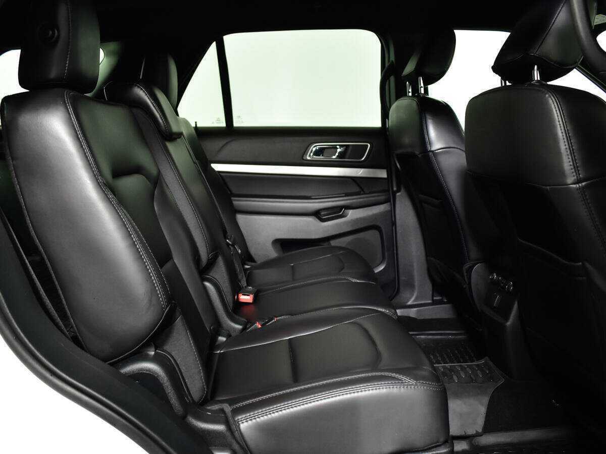 Ford Explorer, 2019 Фото №10