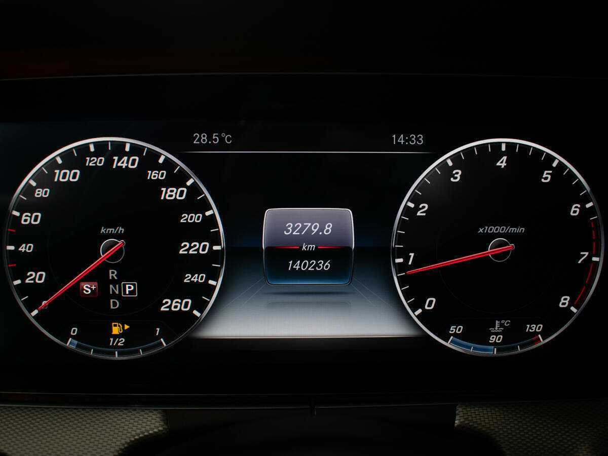 Mercedes-Benz E-Класс 200, 2017 Фото №12