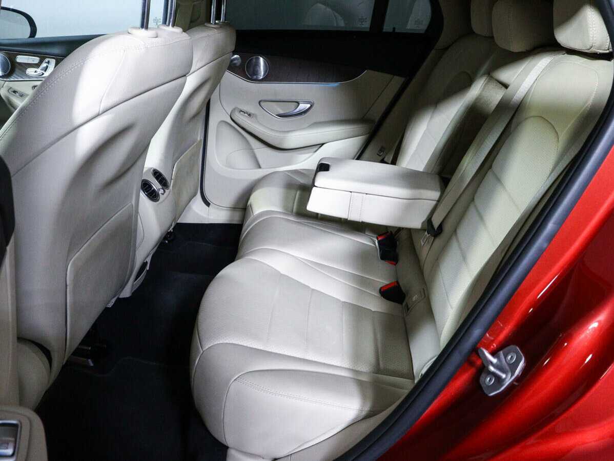 Mercedes-Benz GLC Coupe 300, 2017 Фото №6