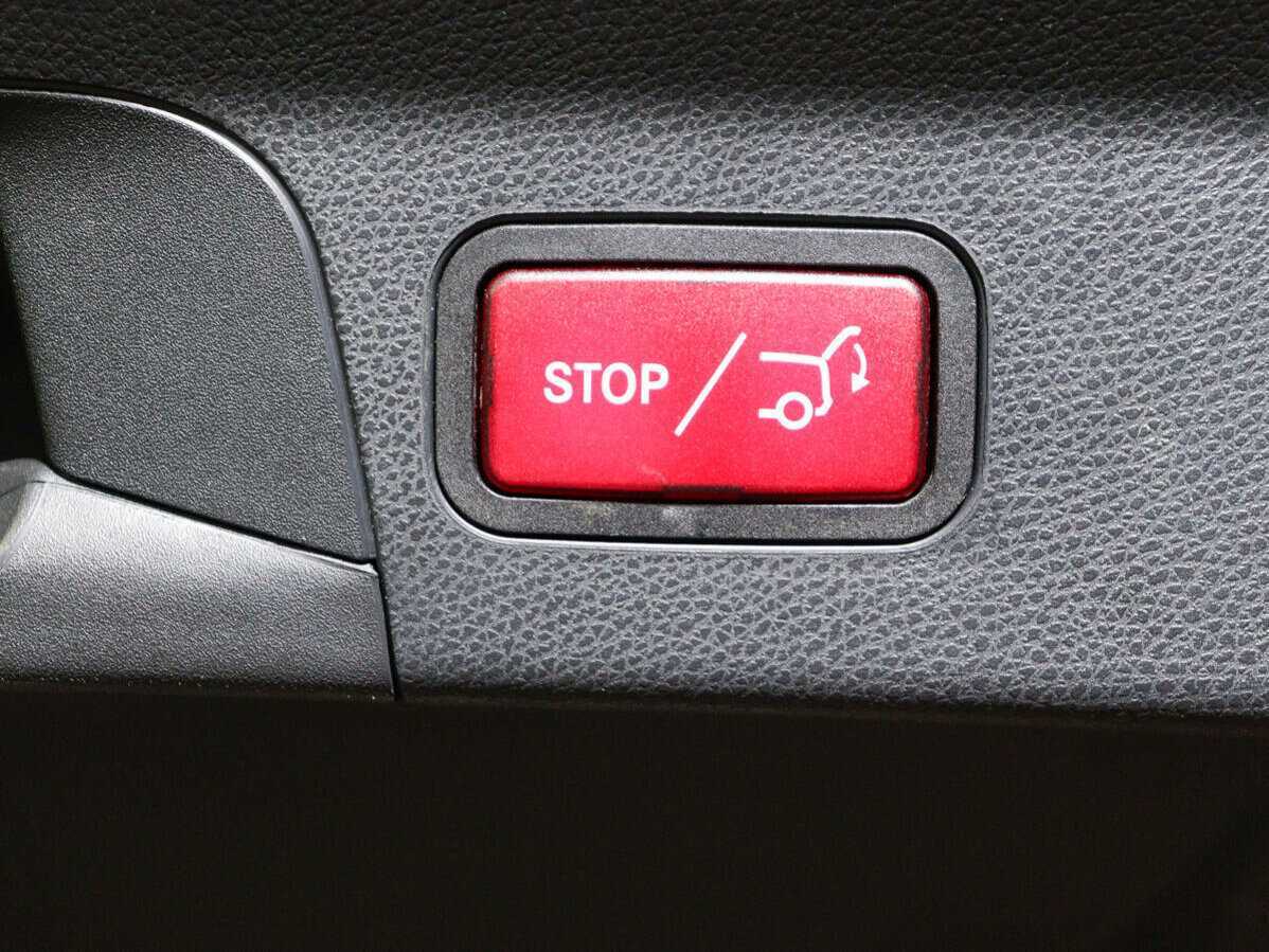 Mercedes-Benz GLC Coupe 300, 2017 Фото №14