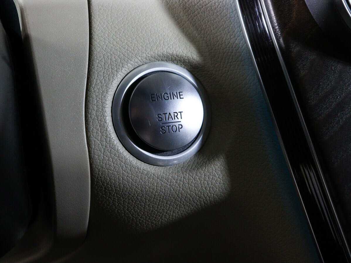 Mercedes-Benz GLC Coupe 300, 2017 Фото №16