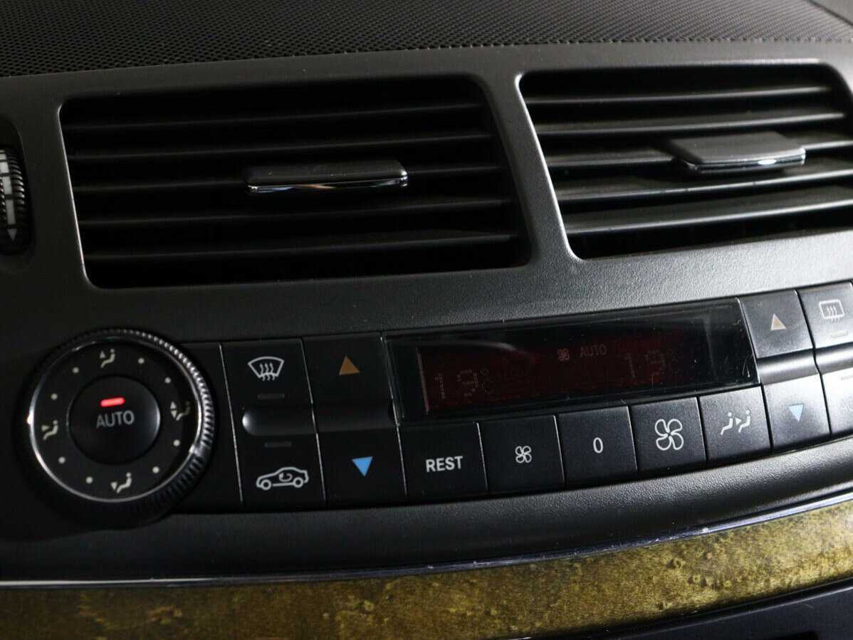 Mercedes-Benz E-Класс 350, 2005 Фото №18