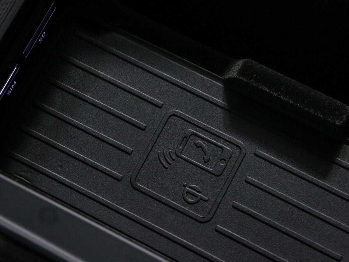 Audi Q8 55 TFSI, 2018 Фото №31