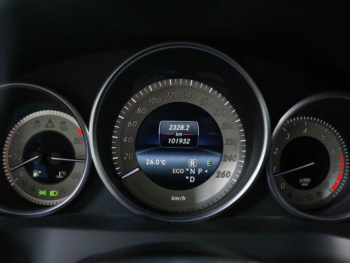 Mercedes-Benz E-Класс 200, 2013 Фото №9