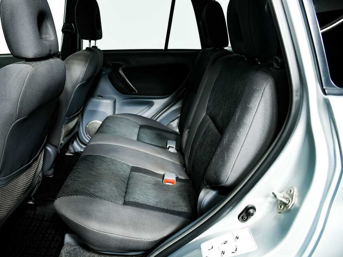 Toyota RAV4, 2002 Фото №12