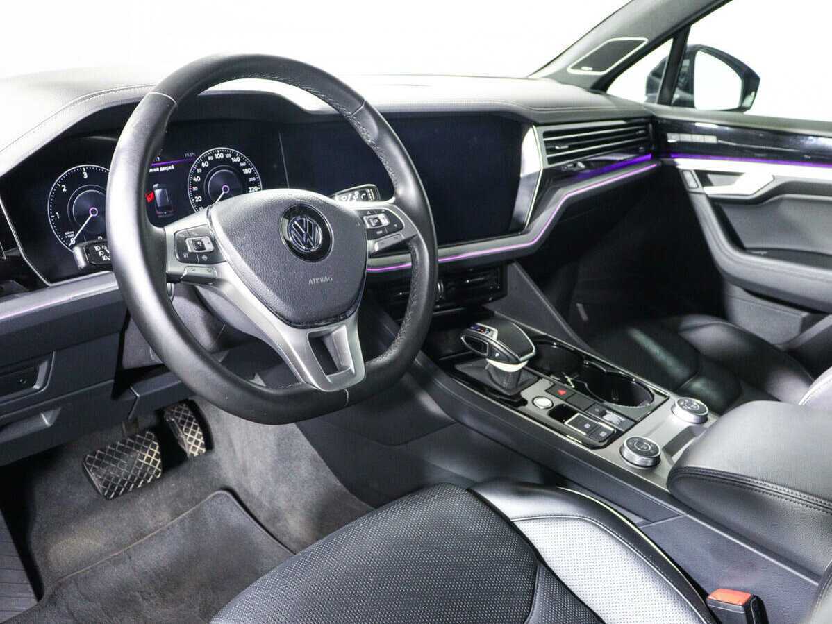 Volkswagen Touareg, 2020 Фото №12