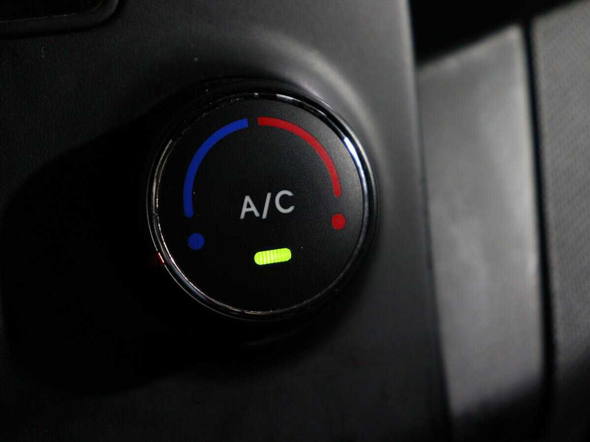 Hyundai i30, 2010 Фото №13