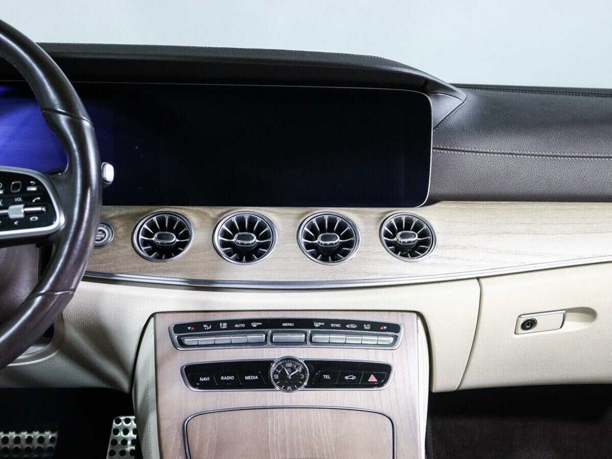 Mercedes-Benz E-Класс 200, 2018 Фото №13