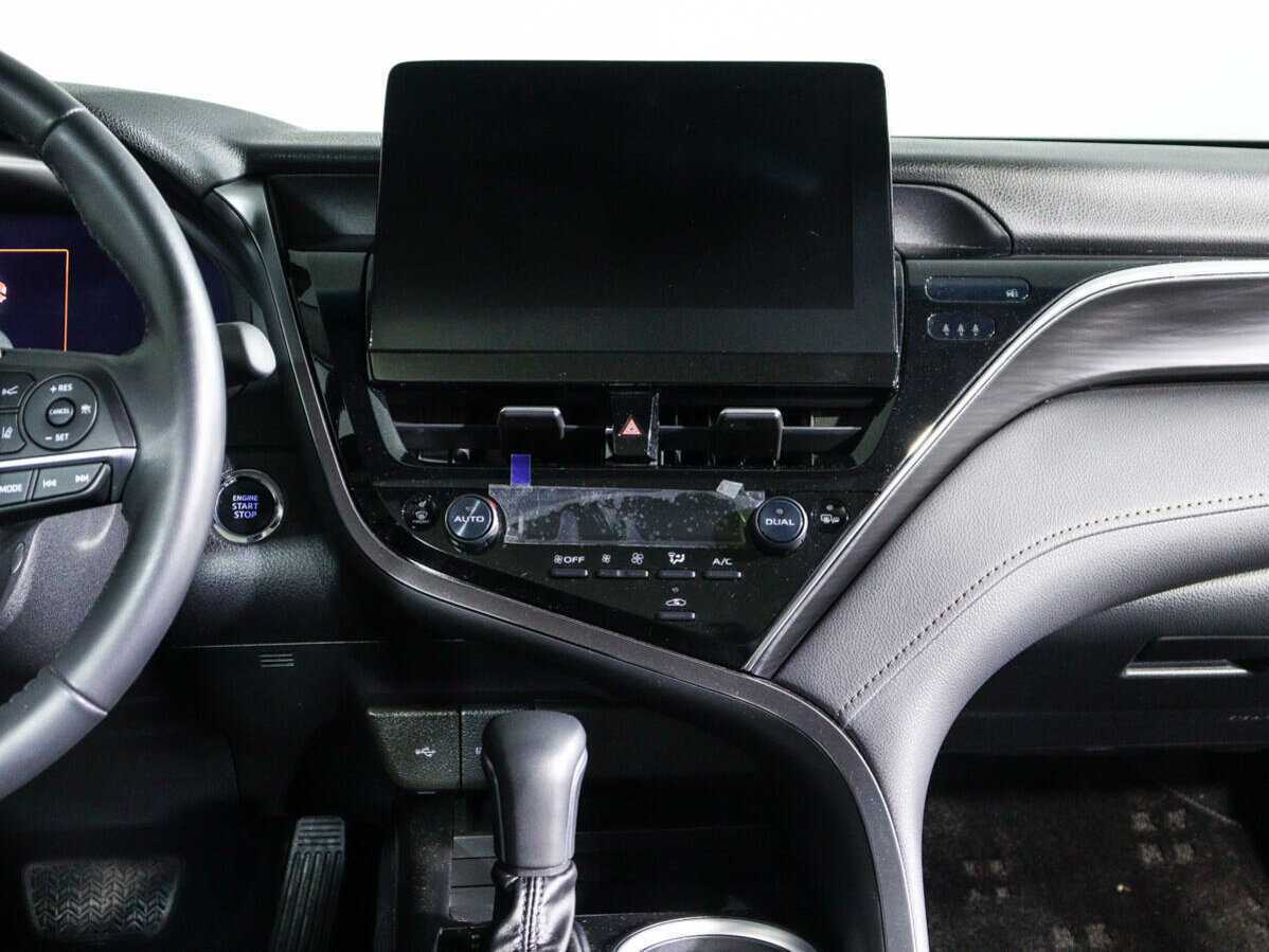 Toyota Camry, 2023 Фото №11
