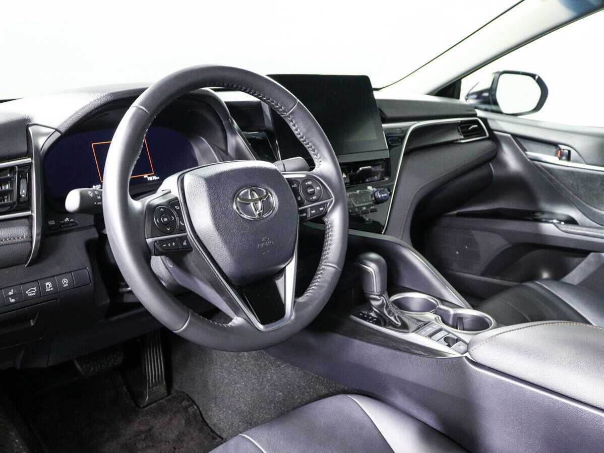 Toyota Camry, 2023 Фото №12