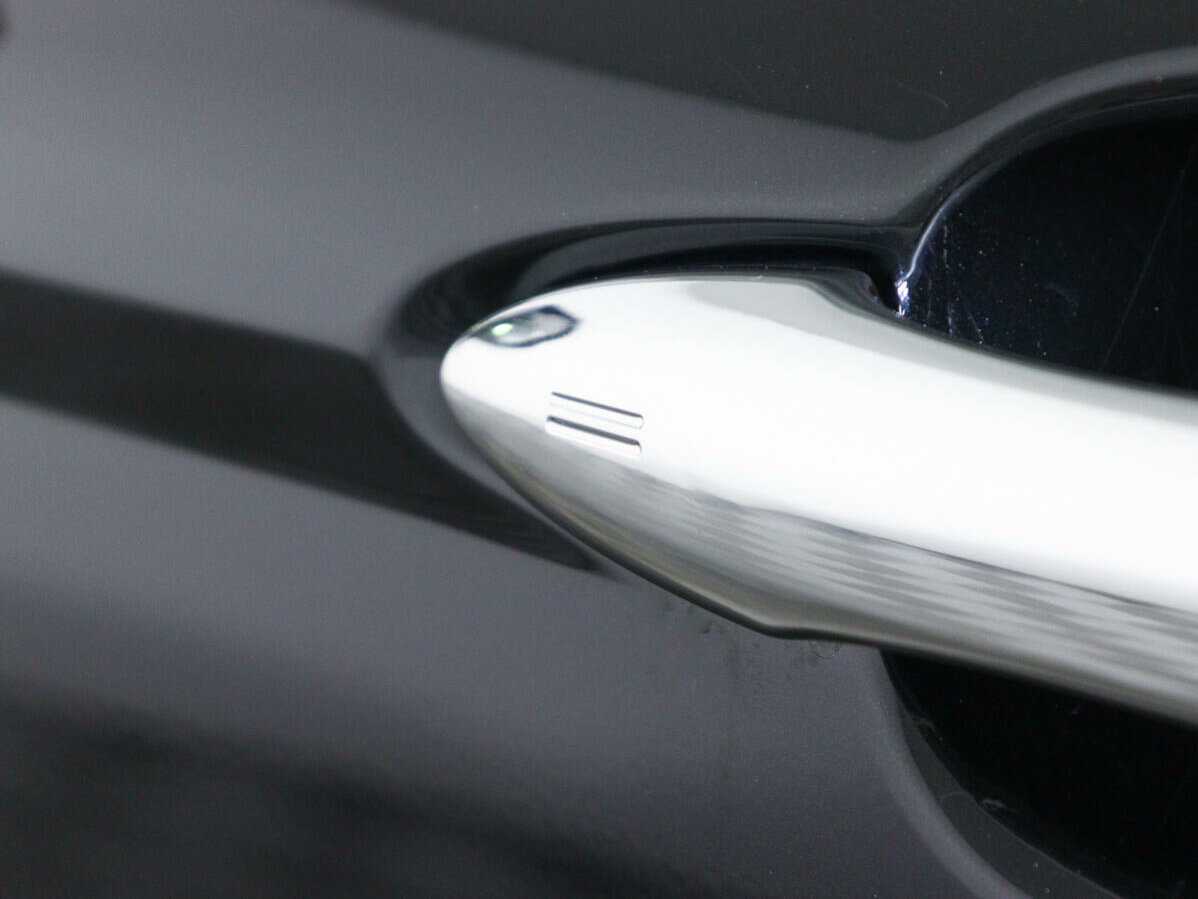 Toyota Camry, 2023 Фото №14