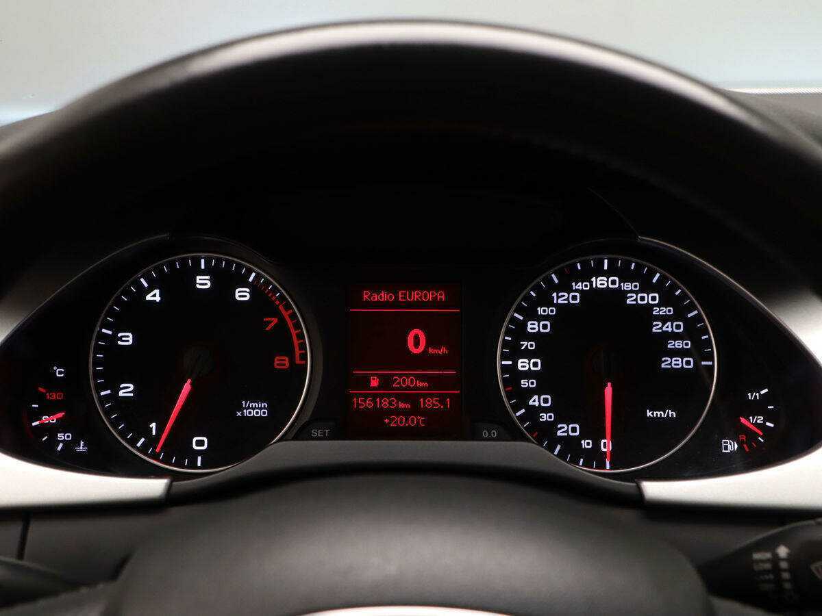 Audi A4, 2010 Фото №14