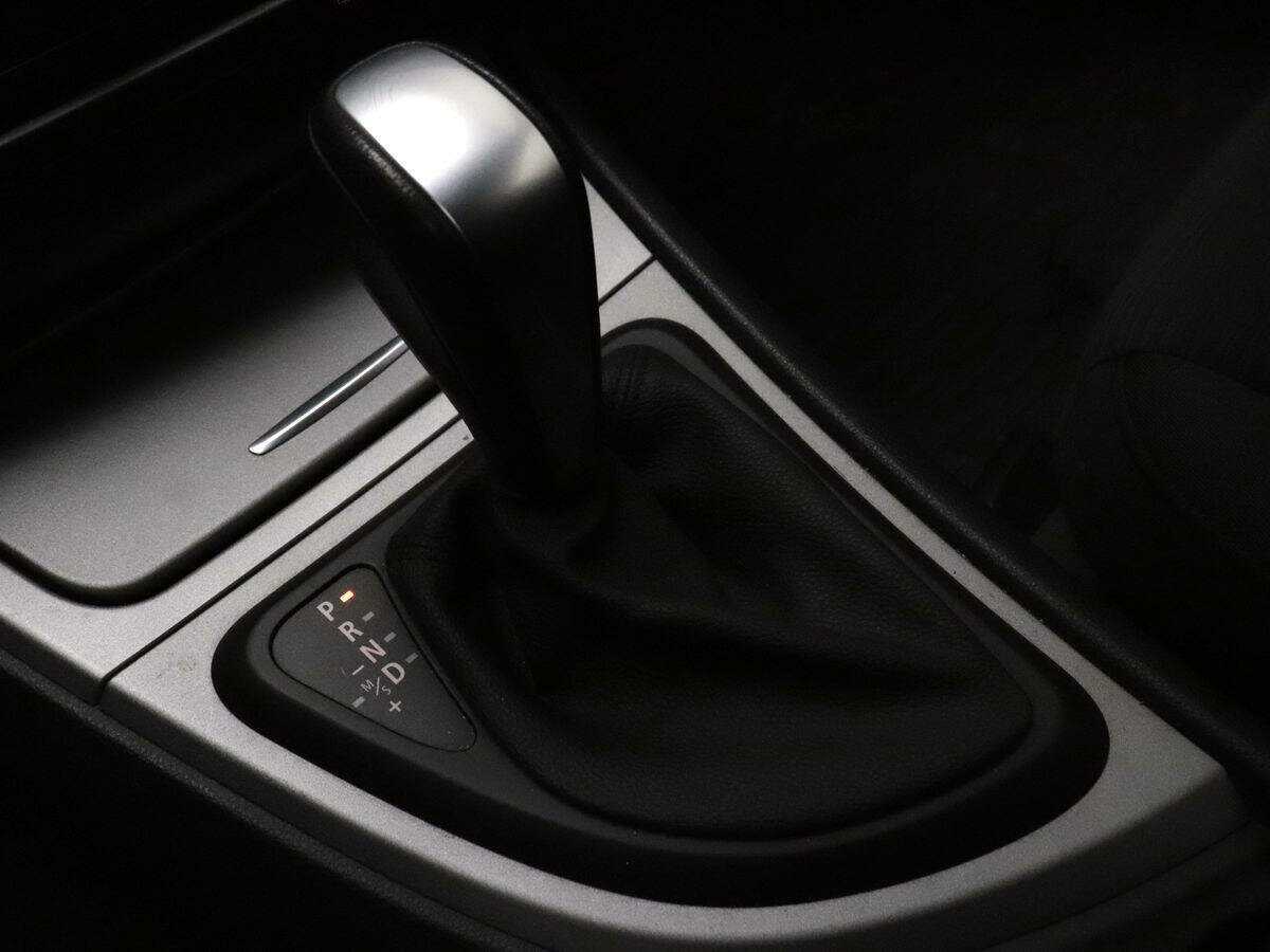 BMW 1 серии 116i, 2011 Фото №11