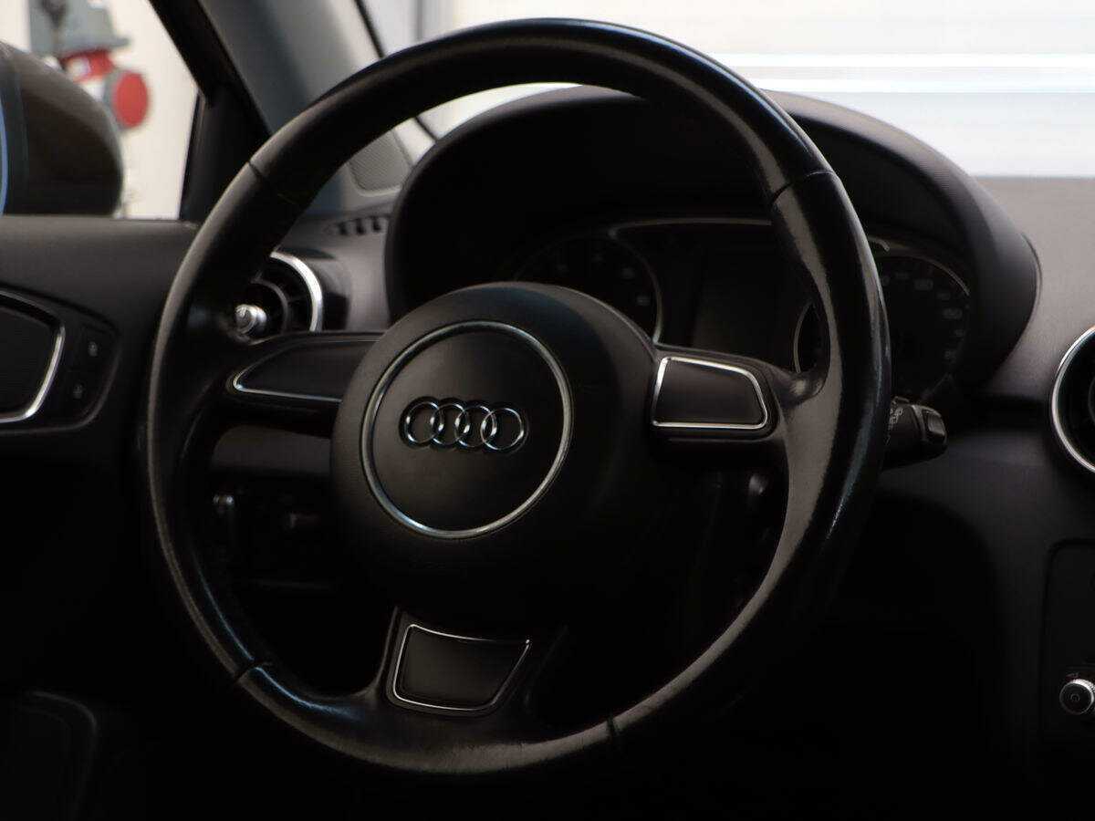 Audi A1, 2011 Фото №10