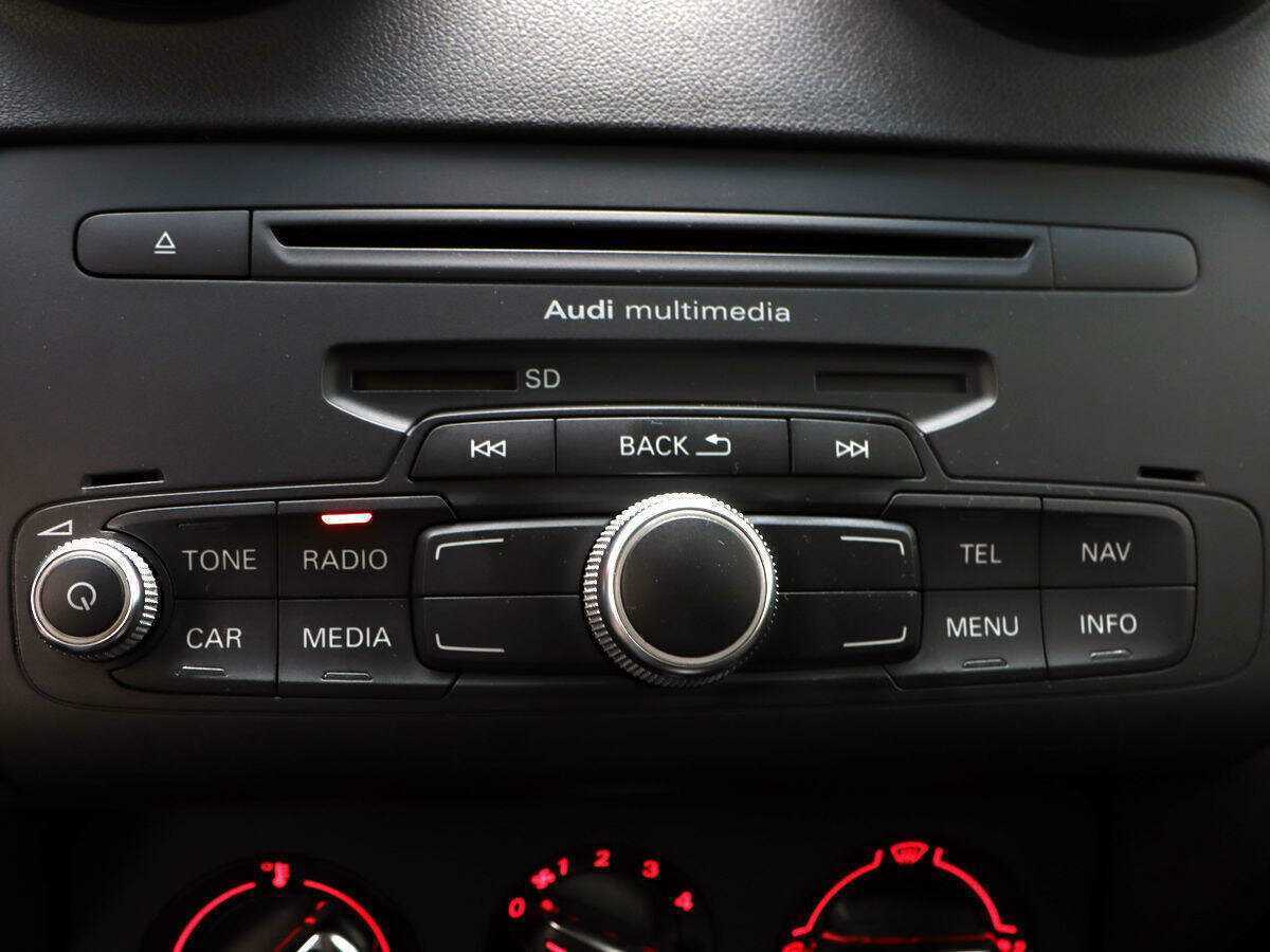 Audi A1, 2011 Фото №19