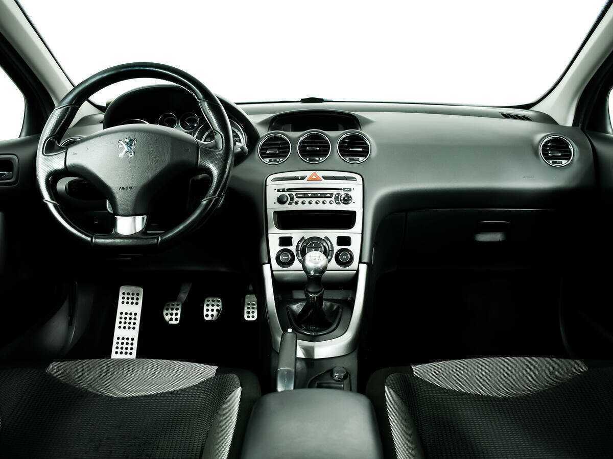 Peugeot 308, 2010 Фото №11