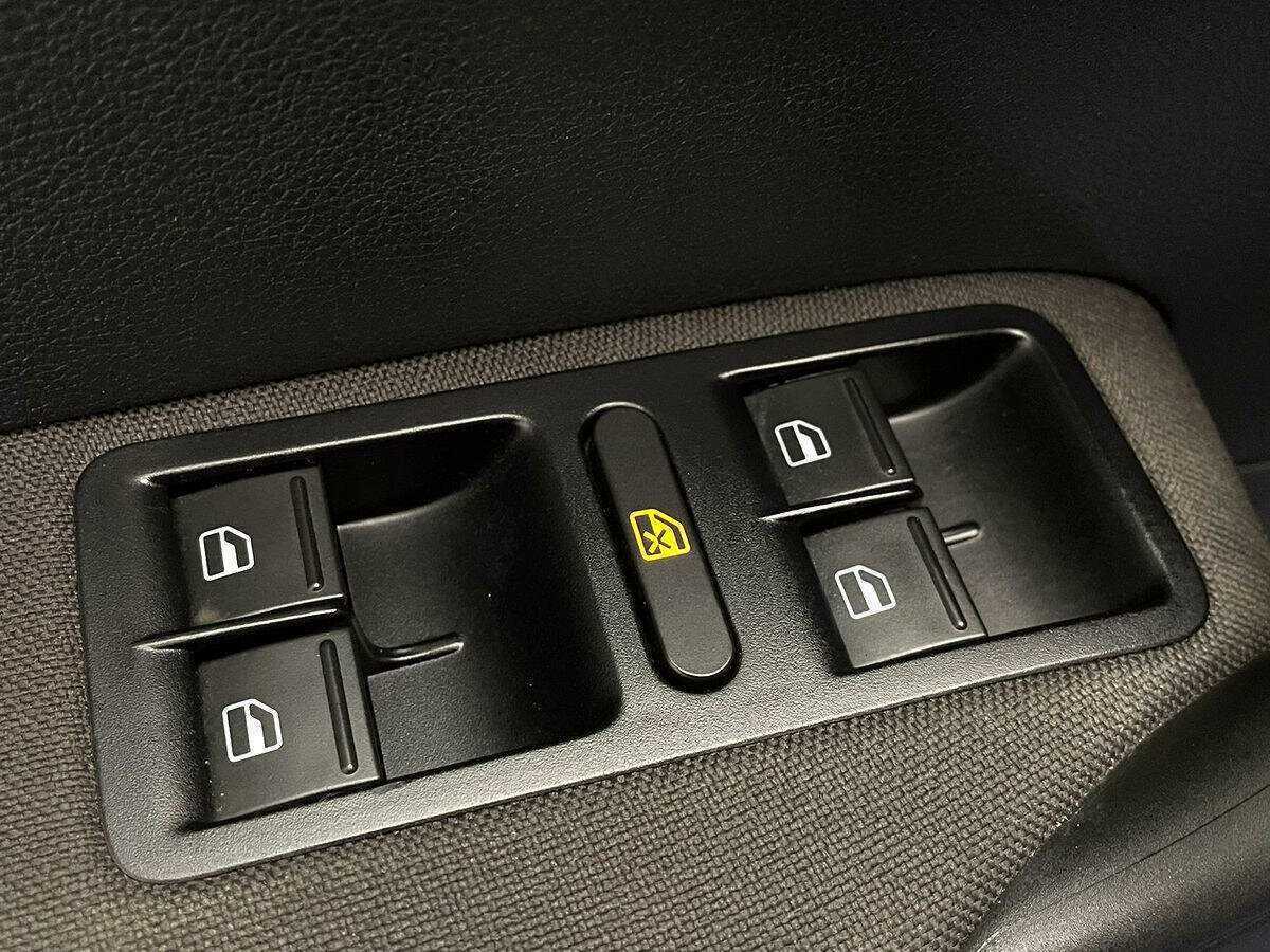 Volkswagen Polo, 2018 Фото №12