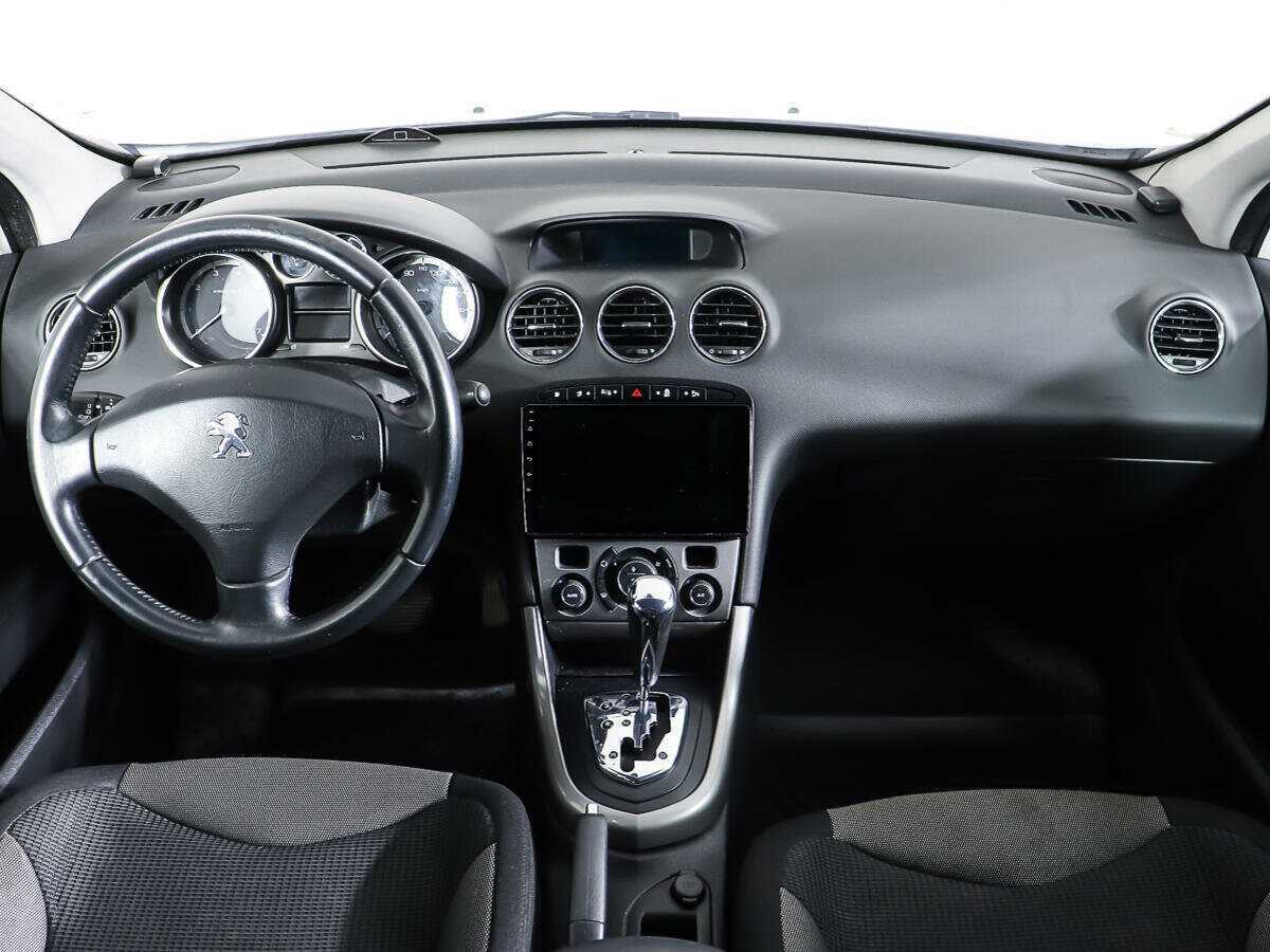 Peugeot 308, 2011 Фото №11
