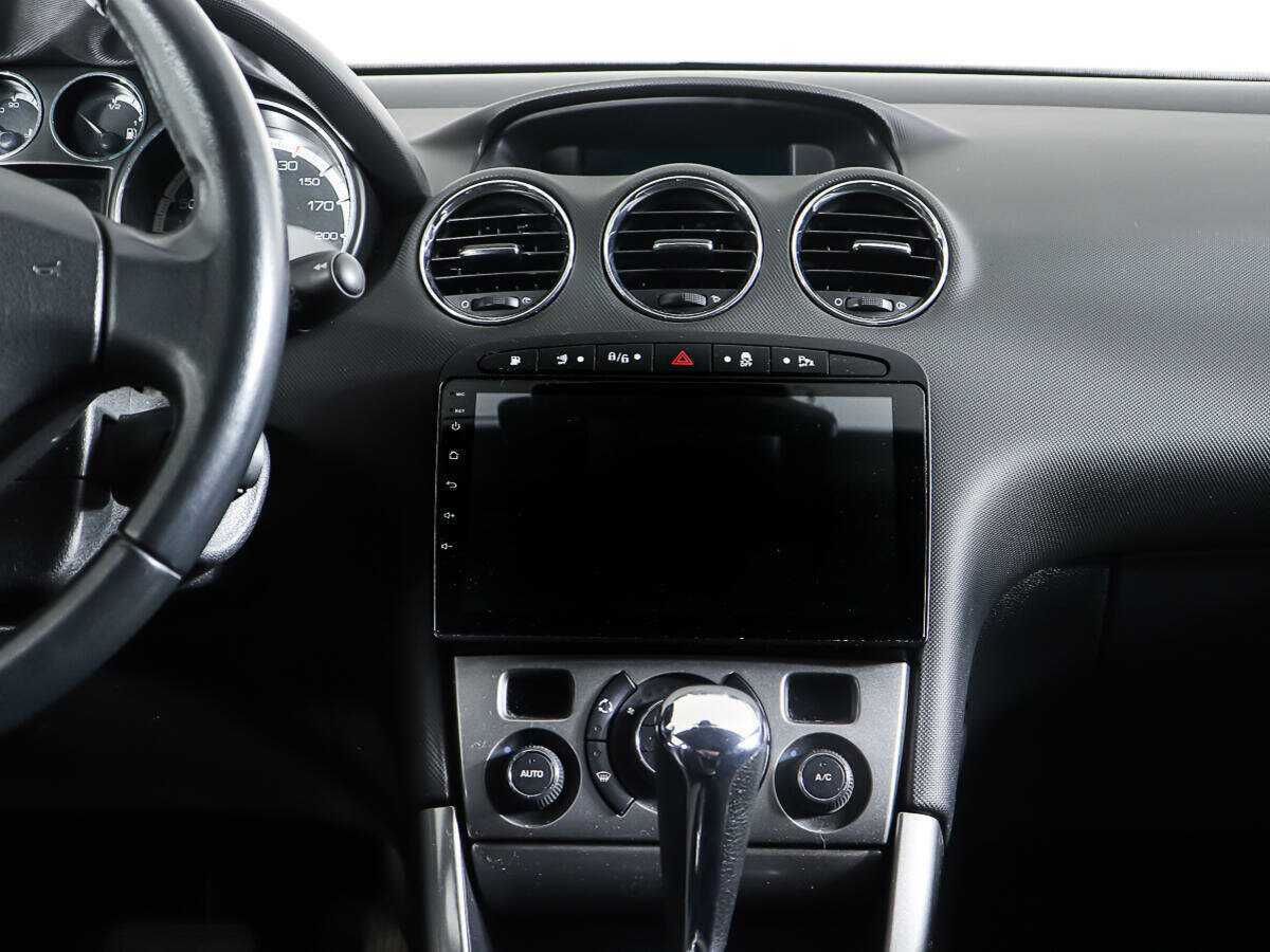 Peugeot 308, 2011 Фото №12