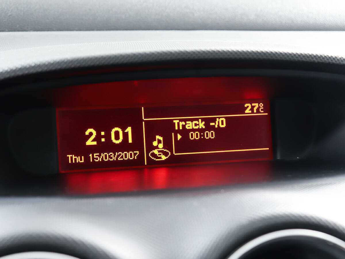 Peugeot 308, 2011 Фото №17