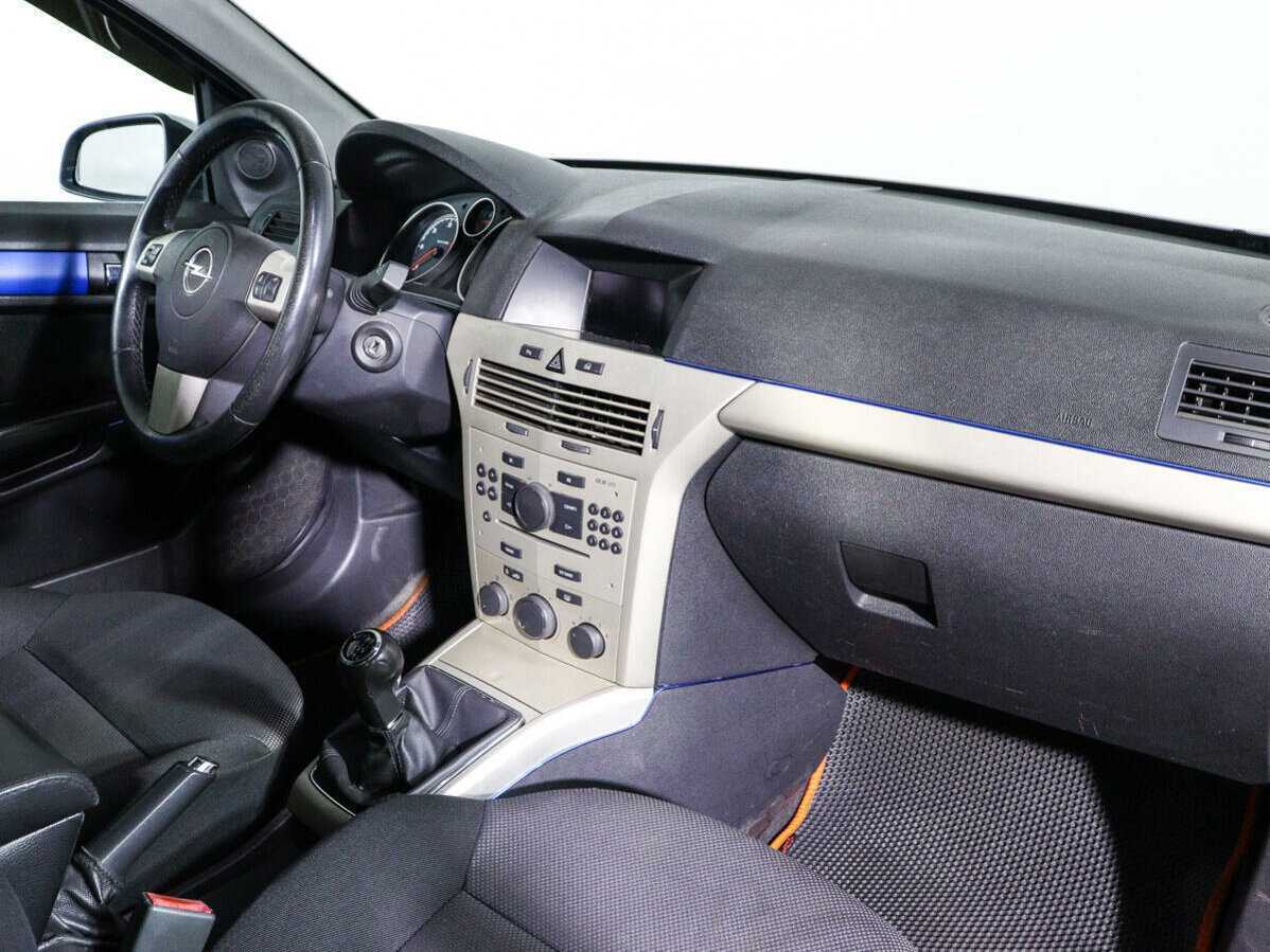 Opel Astra, 2008 - 289 030 км. | Фото №7