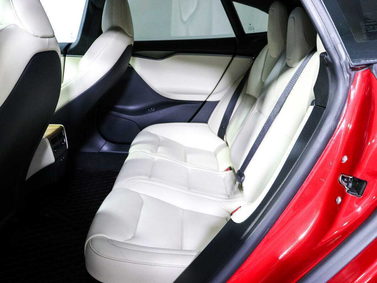 Tesla Model S Performance, 2020 Фото №10