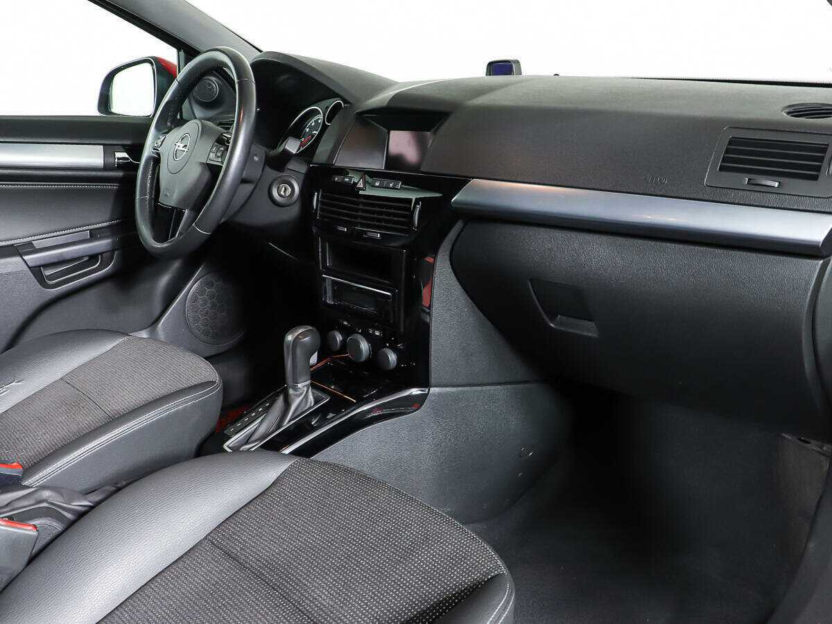 Opel Astra GTC, 2010 Фото №9