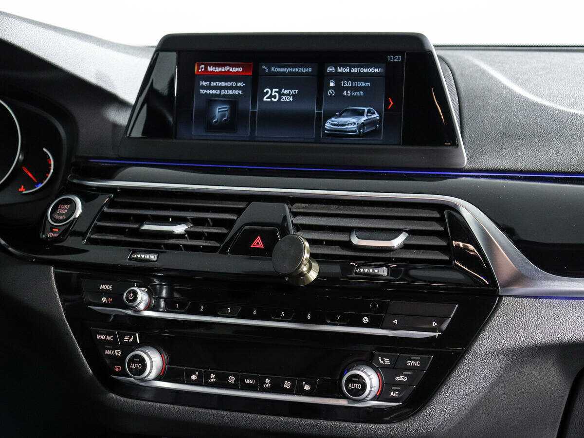 BMW 5 серии 520d, 2019 Фото №11