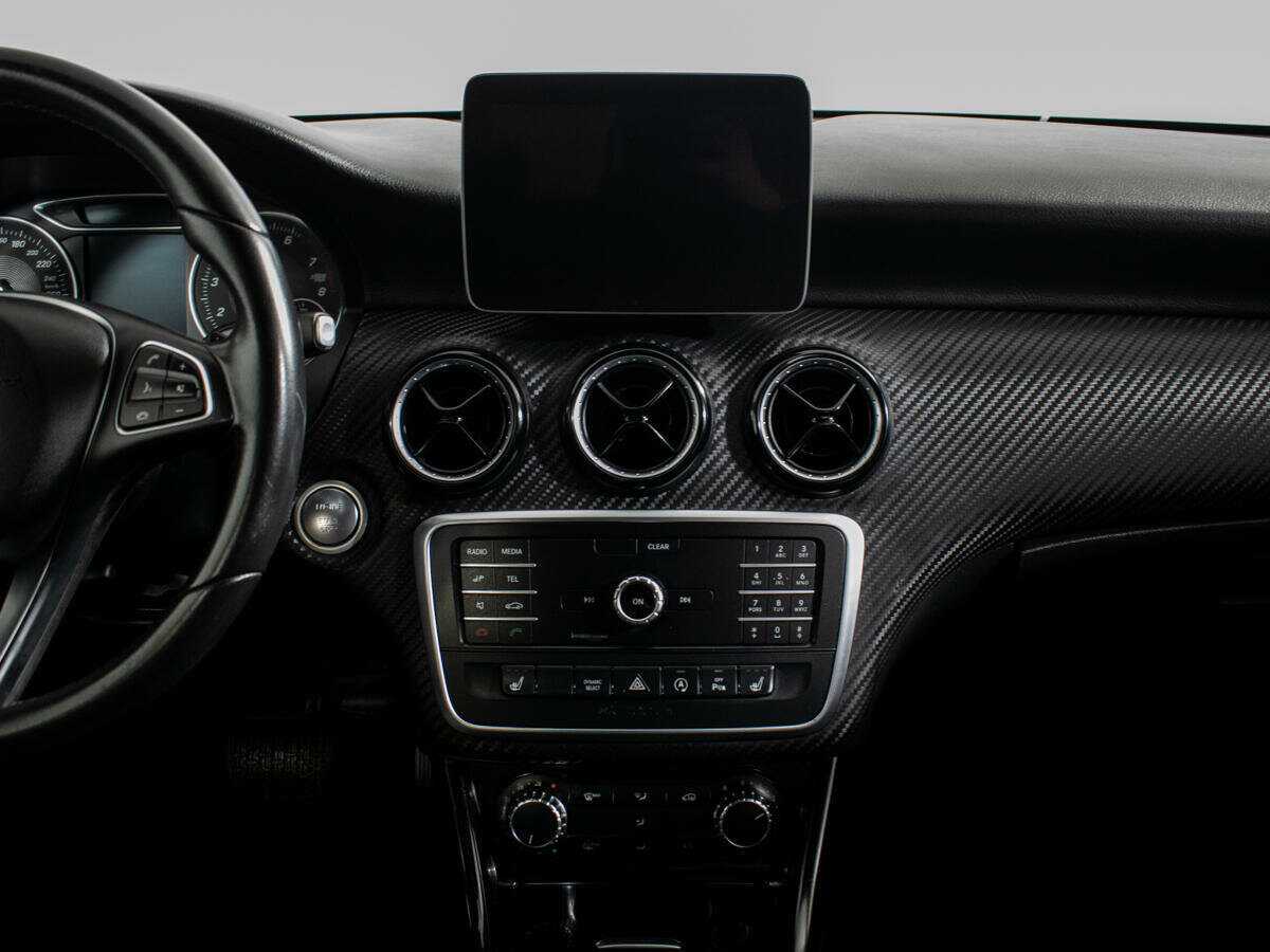 Mercedes-Benz GLA 200, 2018 Фото №9