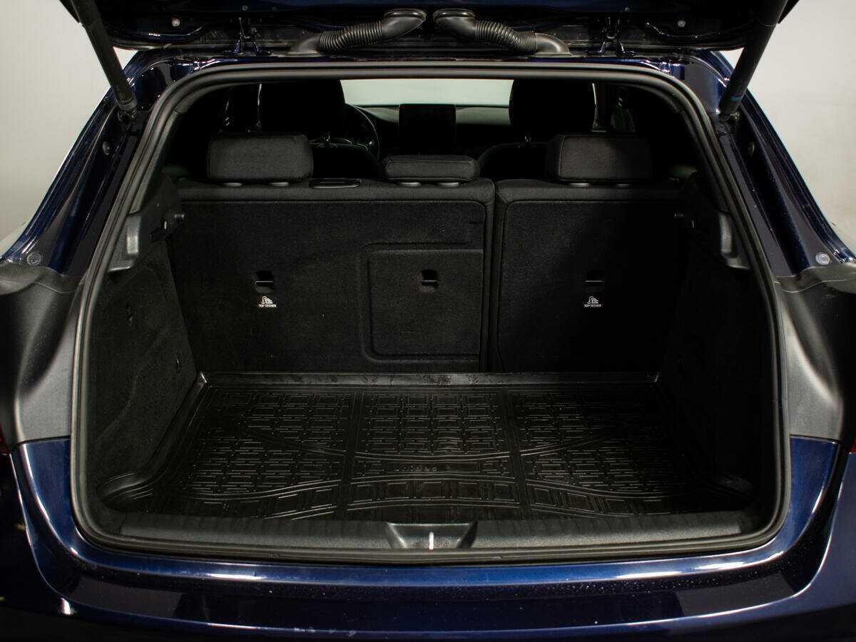 Mercedes-Benz GLA 200, 2018 Фото №12