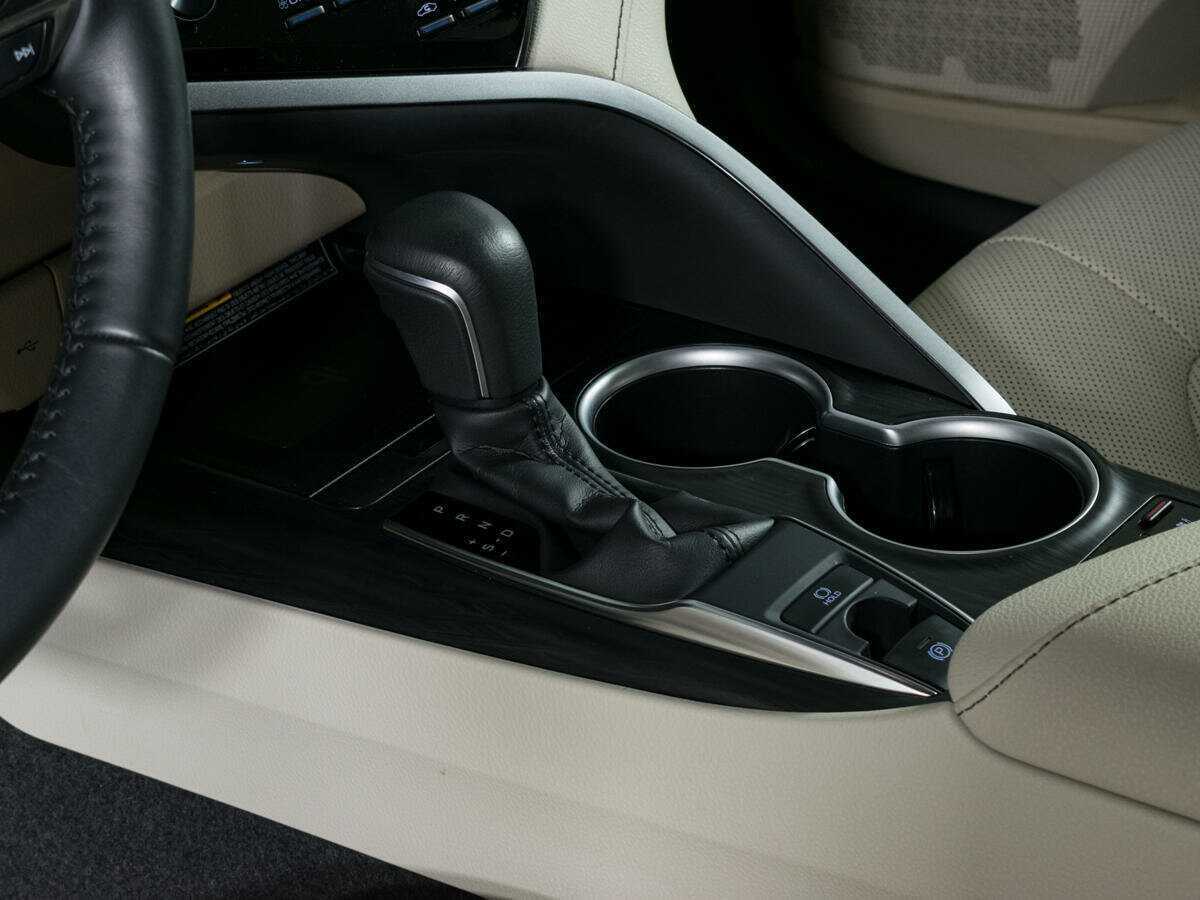 Toyota Camry, 2021 Фото №17