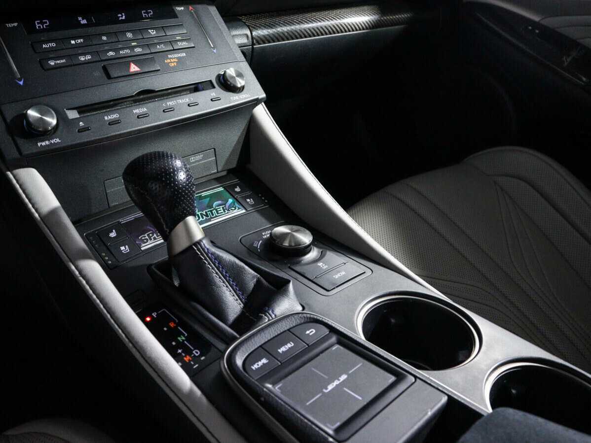 Lexus RC F, 2016 Фото №19