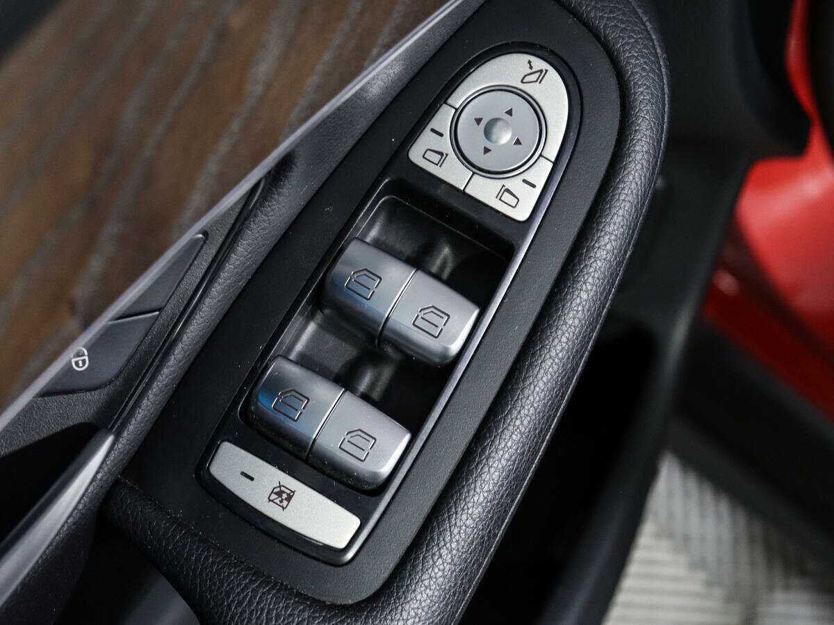 Mercedes-Benz GLC 300, 2017 Фото №15