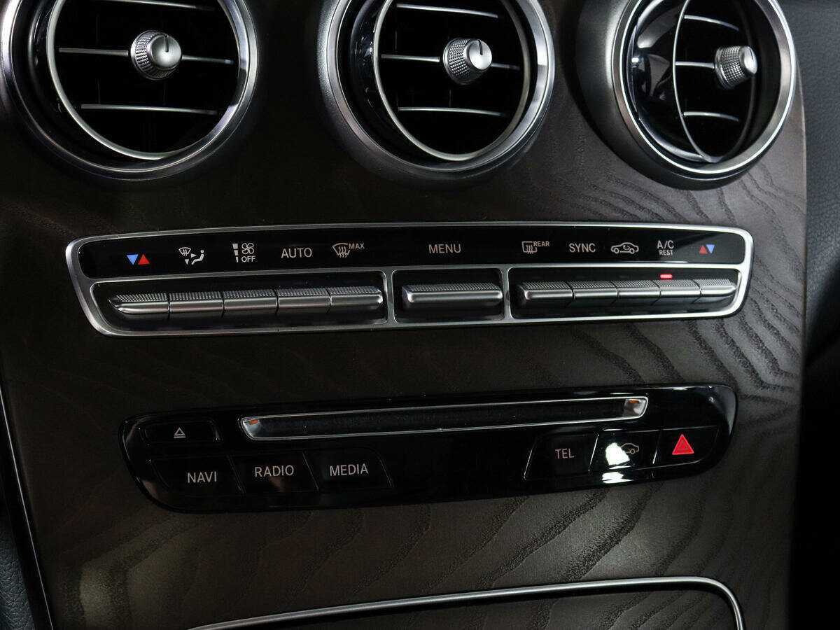 Mercedes-Benz GLC 300, 2017 Фото №18