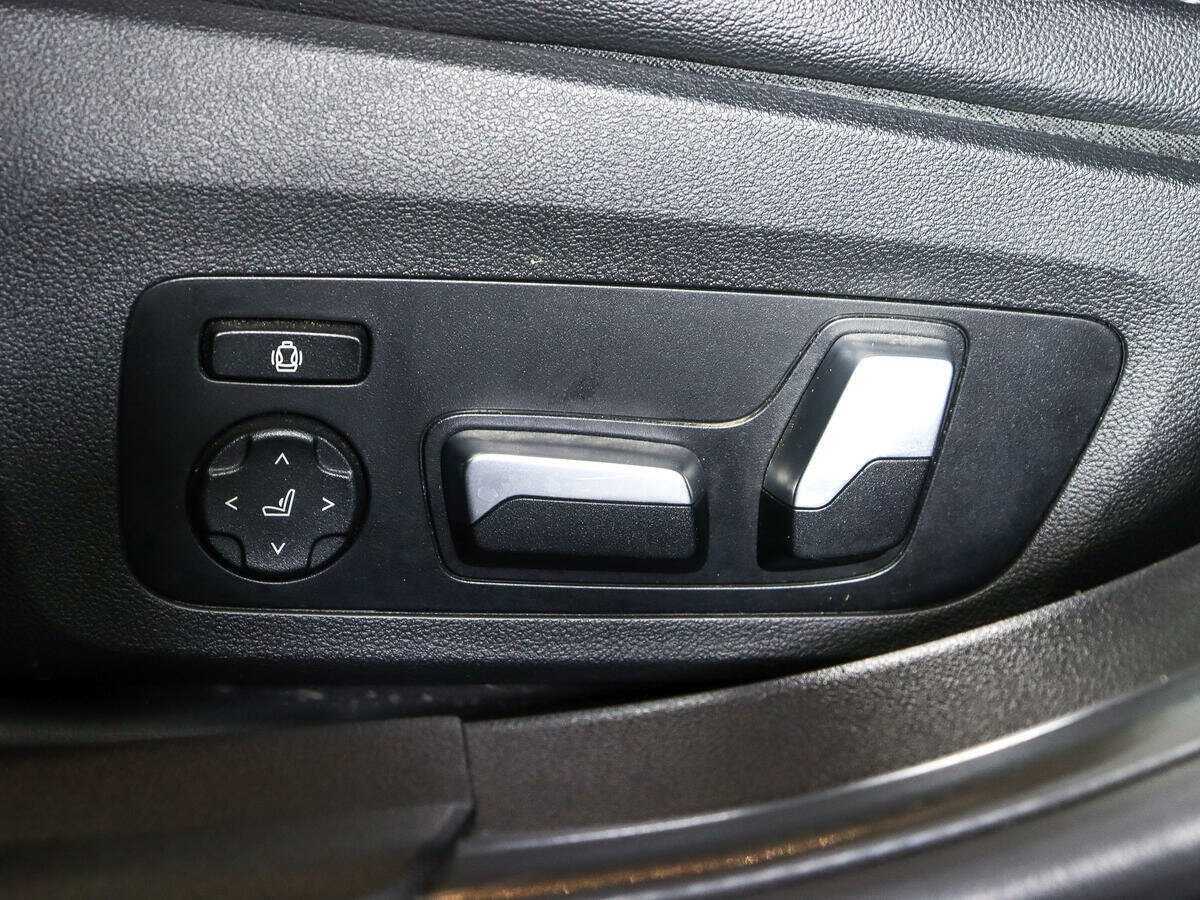 BMW 3 серии 330d xDrive, 2020 Фото №15