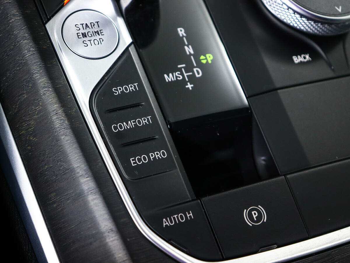 BMW 3 серии 330d xDrive, 2020 Фото №18