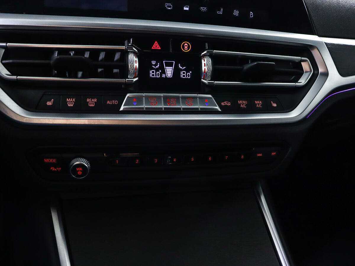 BMW 3 серии 330d xDrive, 2020 Фото №24