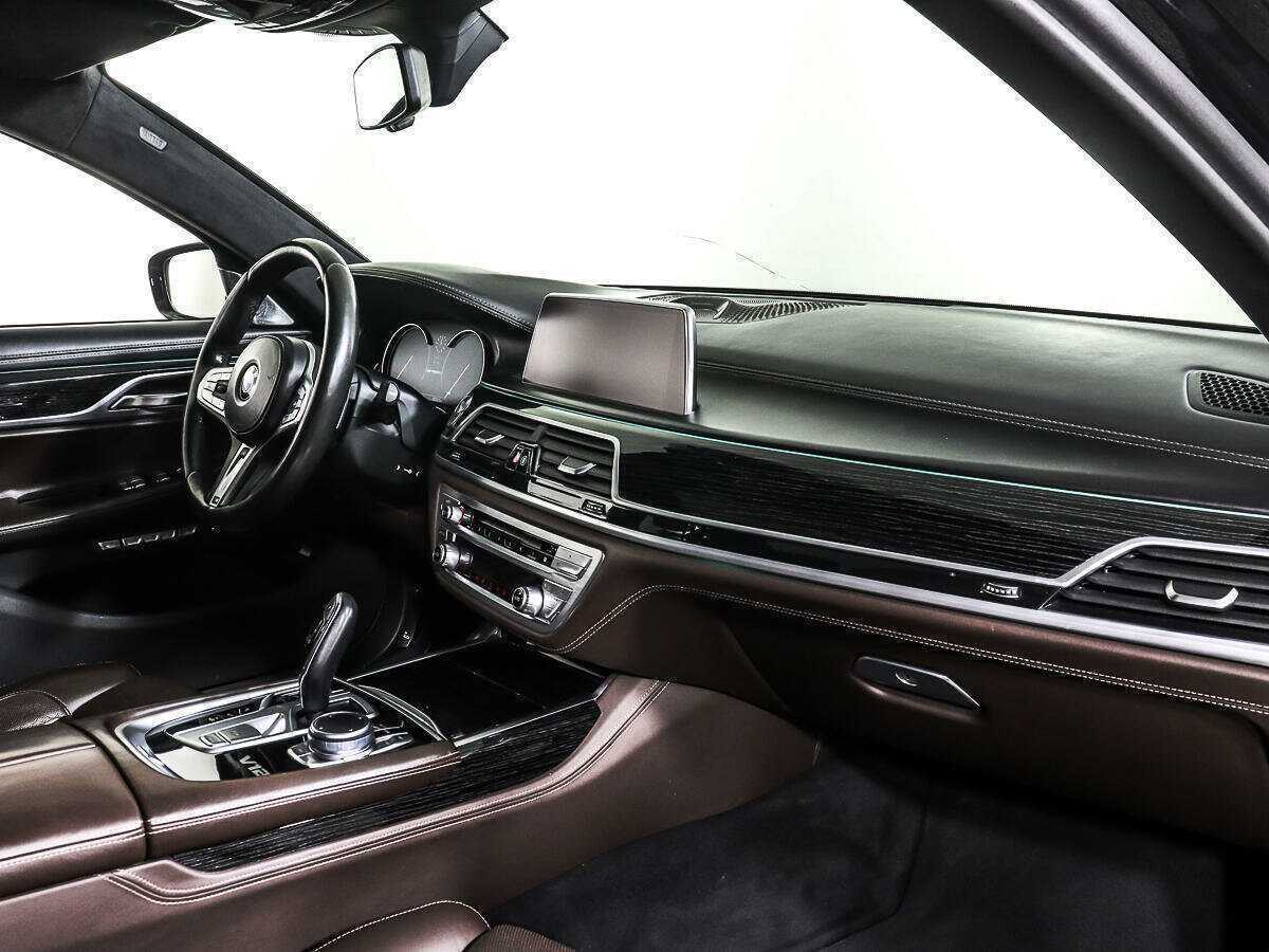 BMW 7 серии Long M760Li xDrive, 2017 - 160 872 км. | Фото №8
