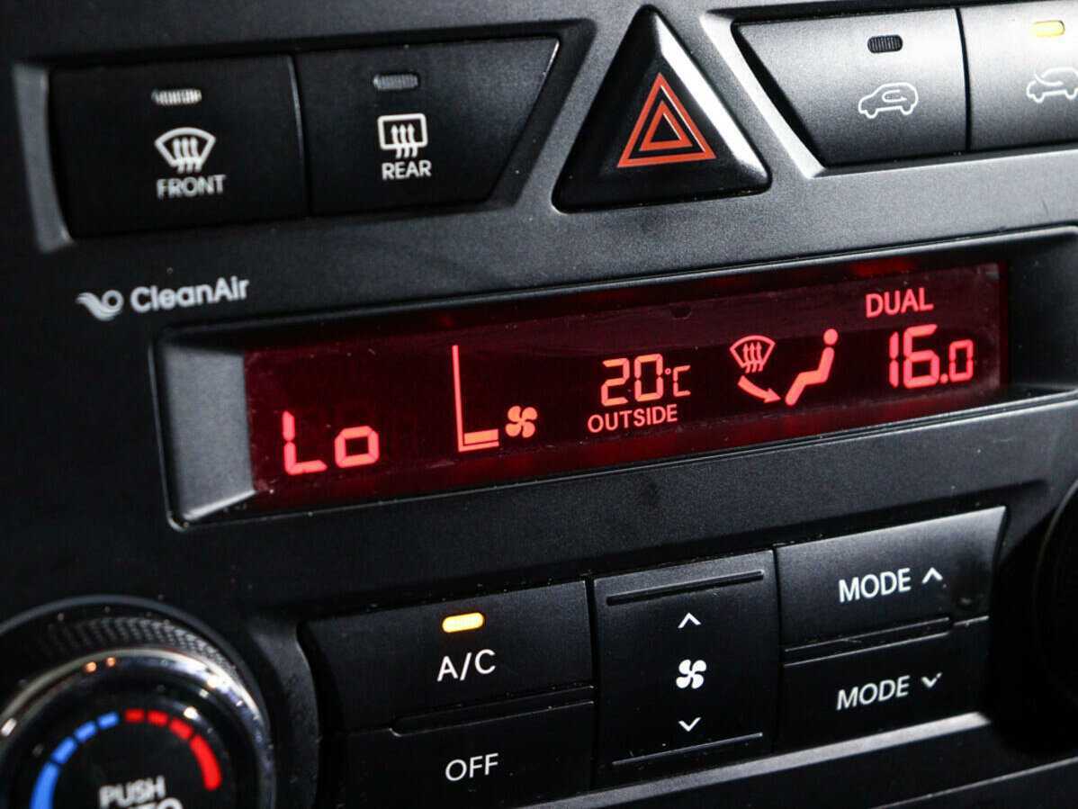 Kia Sorento, 2011 Фото №18