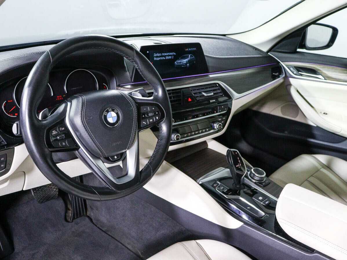 BMW 5 серии 520d xDrive, 2019 Фото №11