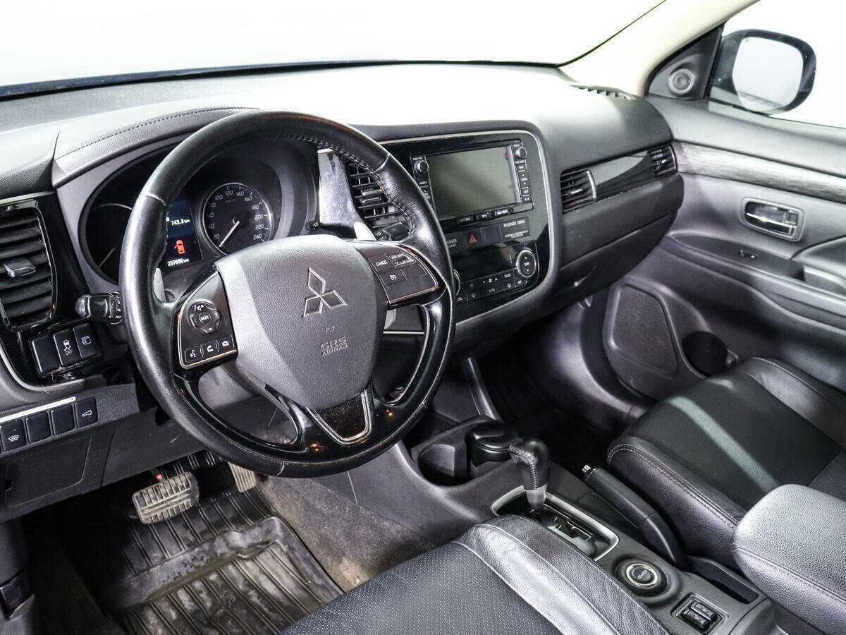 Mitsubishi Outlander, 2015 Фото №12