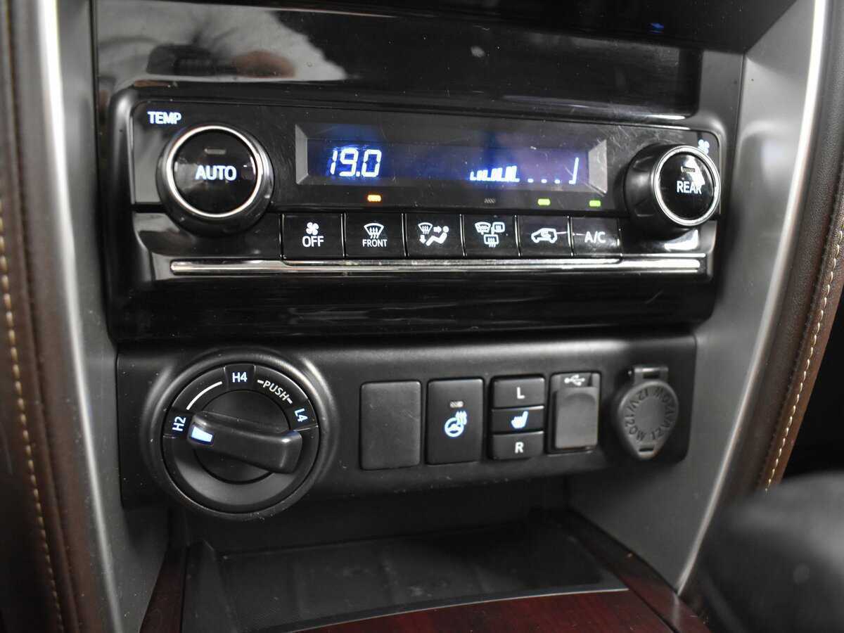 Toyota Fortuner, 2020 Фото №15